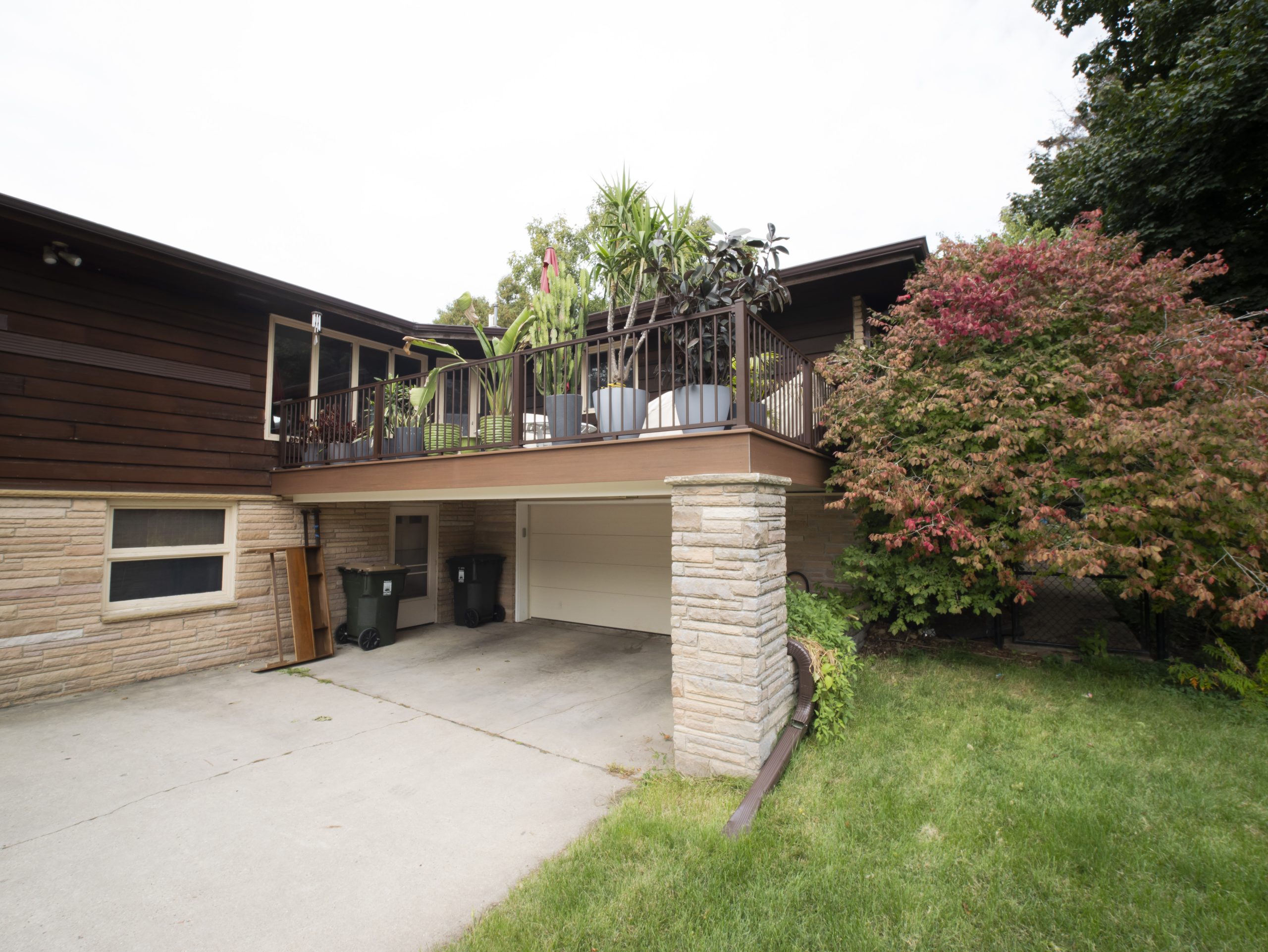 Why Hiring Professional Deck Builders is a Smart Investment Why Hiring Professional Deck Builders is a Smart Investment